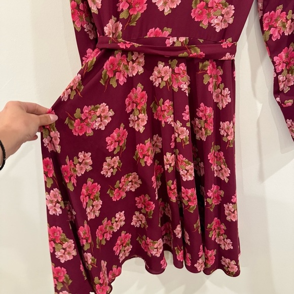 NANETTE LEPORE Women's Burgundy Floral Print Button Down Shirt Dress. 2 - Picture 10 of 10